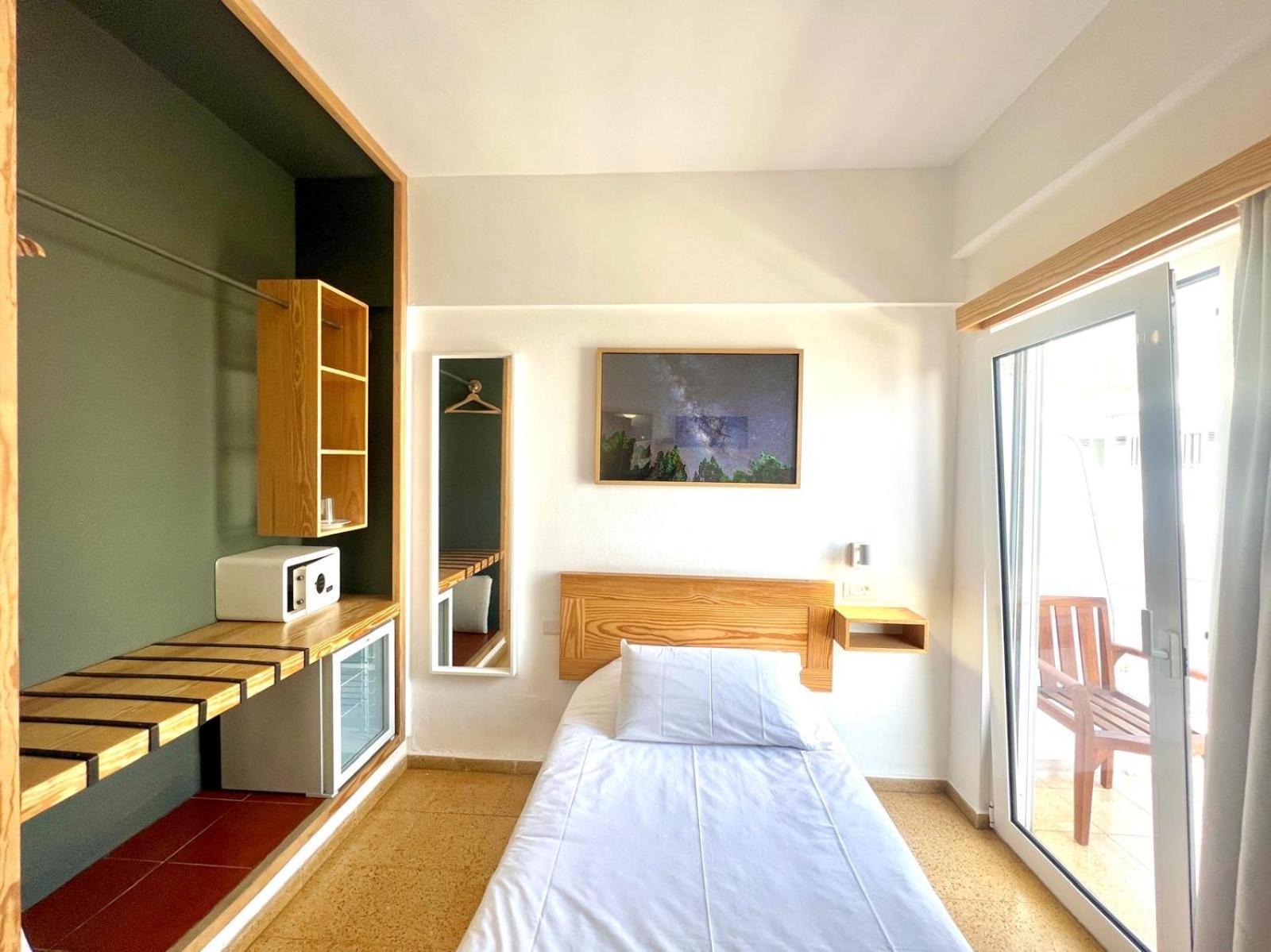 Hotel Eden Лос Лианос де Аридане Екстериор снимка